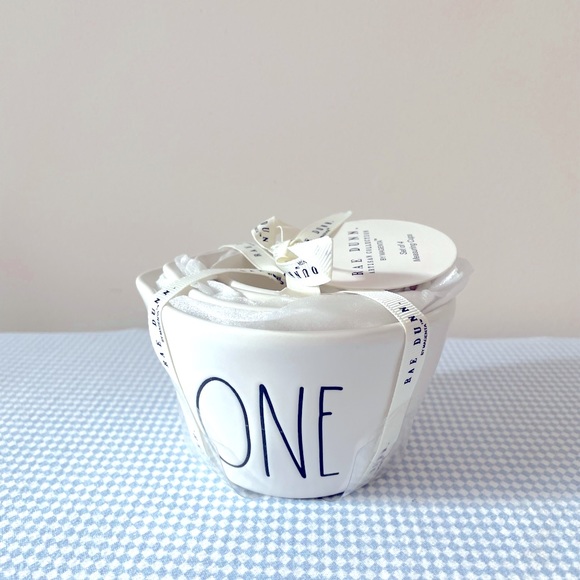 BNWT- Rae Dunn matte white measuring cups